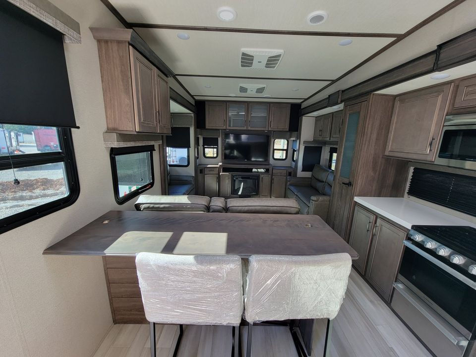 Thumbnail: 2022 Grand Design Solitude Fifth Wheel