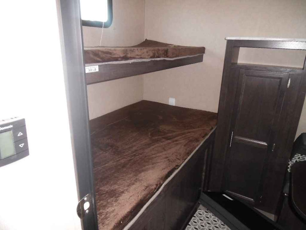 Thumbnail: 2018 Dutchmen Kodiak 283BHS Bunkhouse