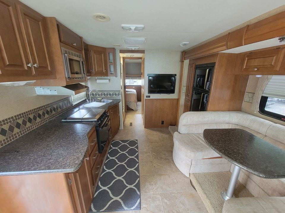 Thumbnail: 2013 Damon Daybreak 28P