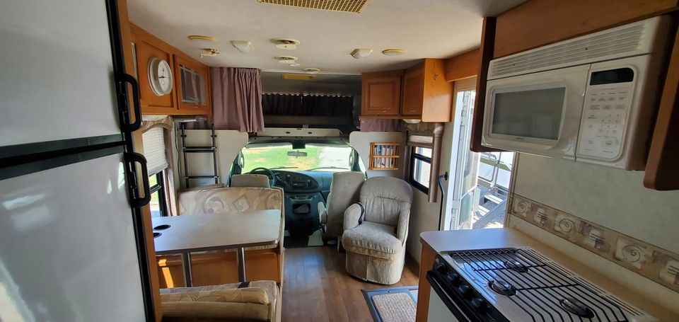 Thumbnail: 2003 Fleetwood Jamboree 24D