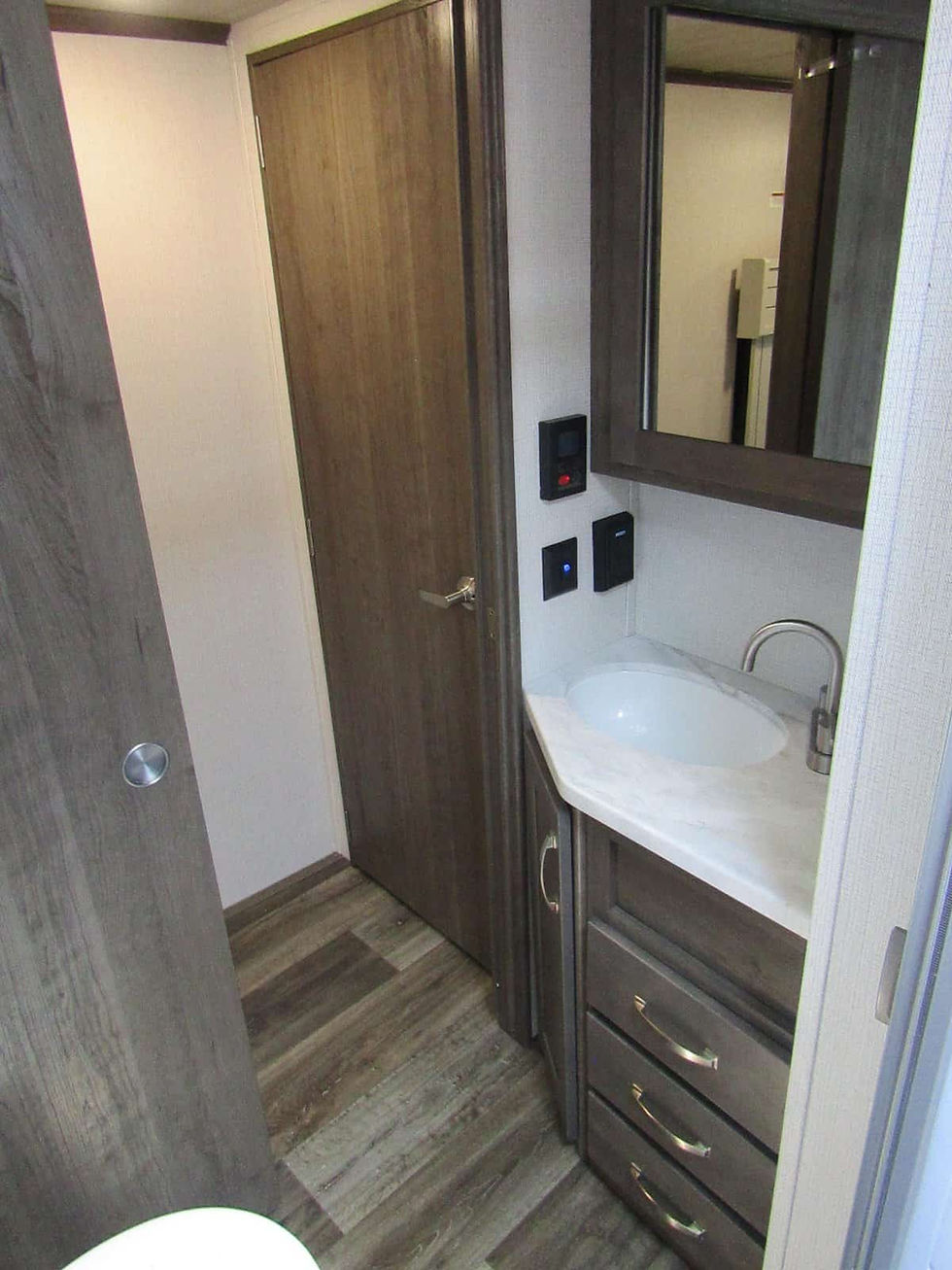Thumbnail: 2023 Keystone cougar 2100rk Fifth Wheel