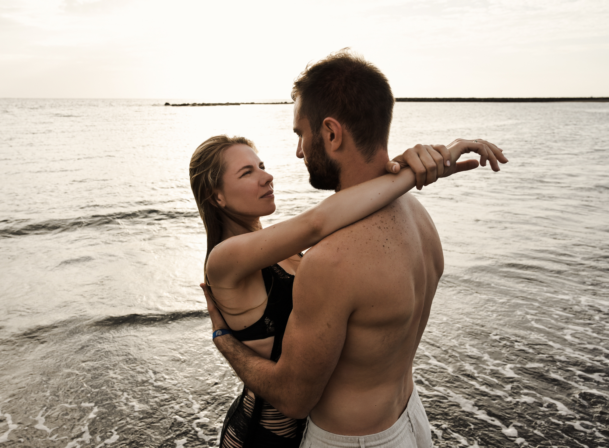 Fotografía en Tenerife por Studio8X8 Fotografía para parejas. Sesiones fotográficas de cosmic love