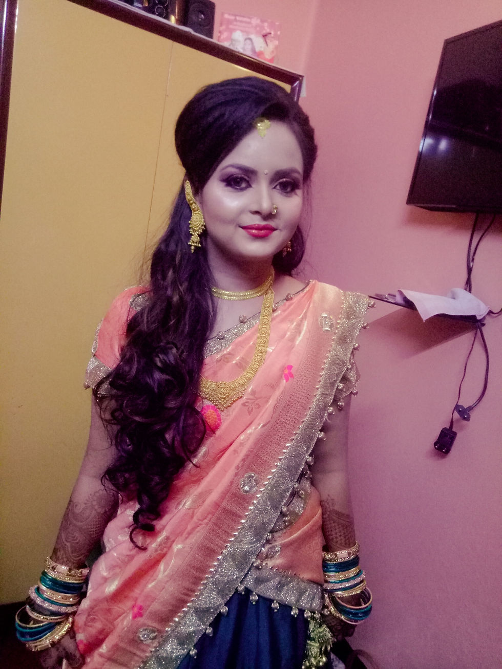 Ritu Jaiswal Professional Makeup Artist 