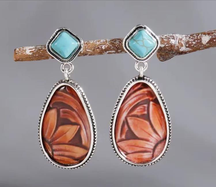 Vintage Style Dangle Earring