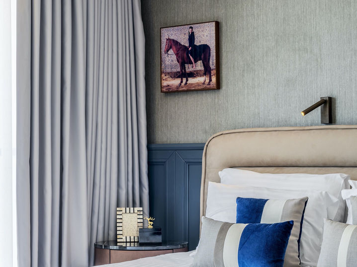 Crown Plaza Hotel-03