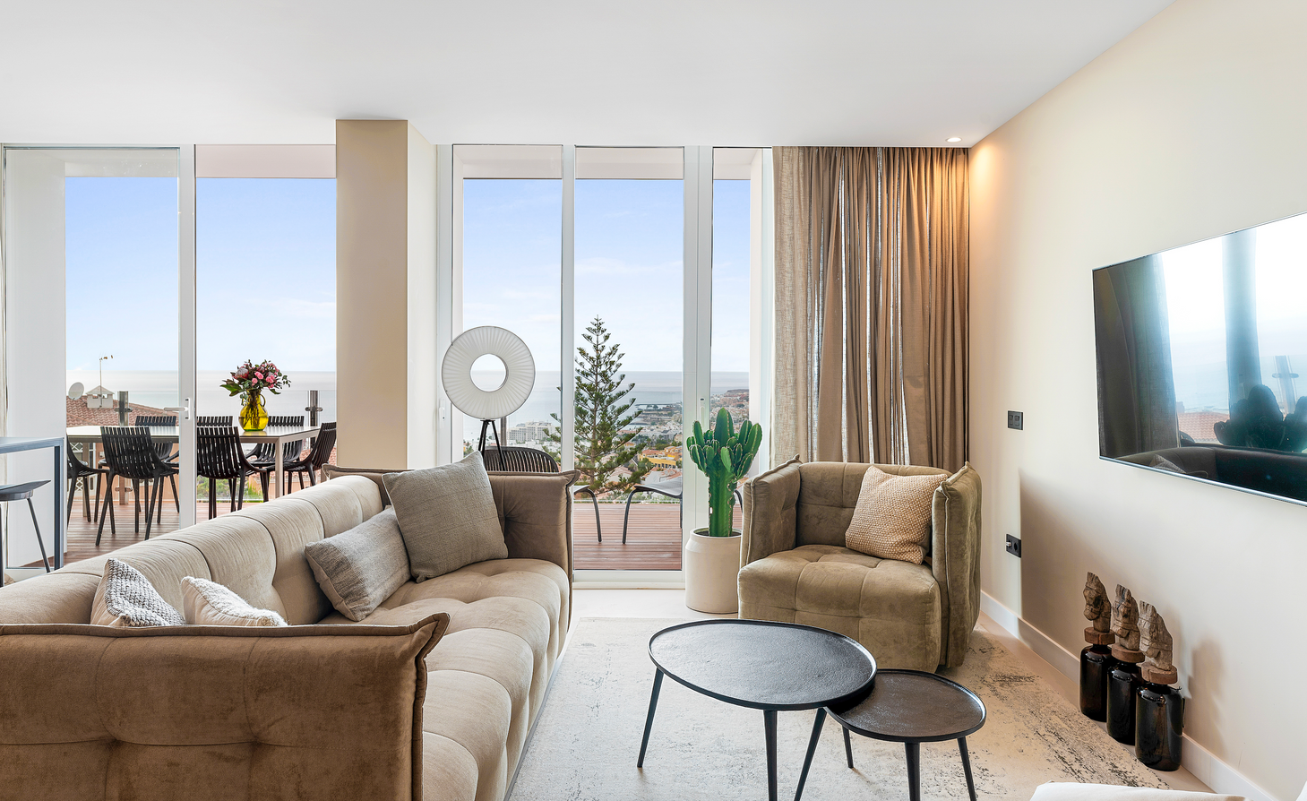 avitanboho sting sofa and armchair