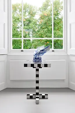 CHESS TABLE BY FRONT