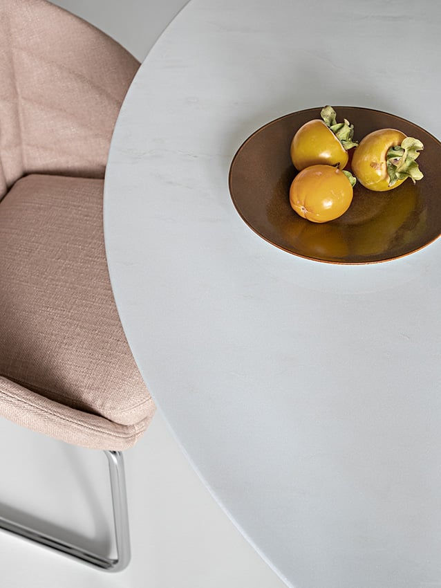 Thumbnail: Teatro Magico Table