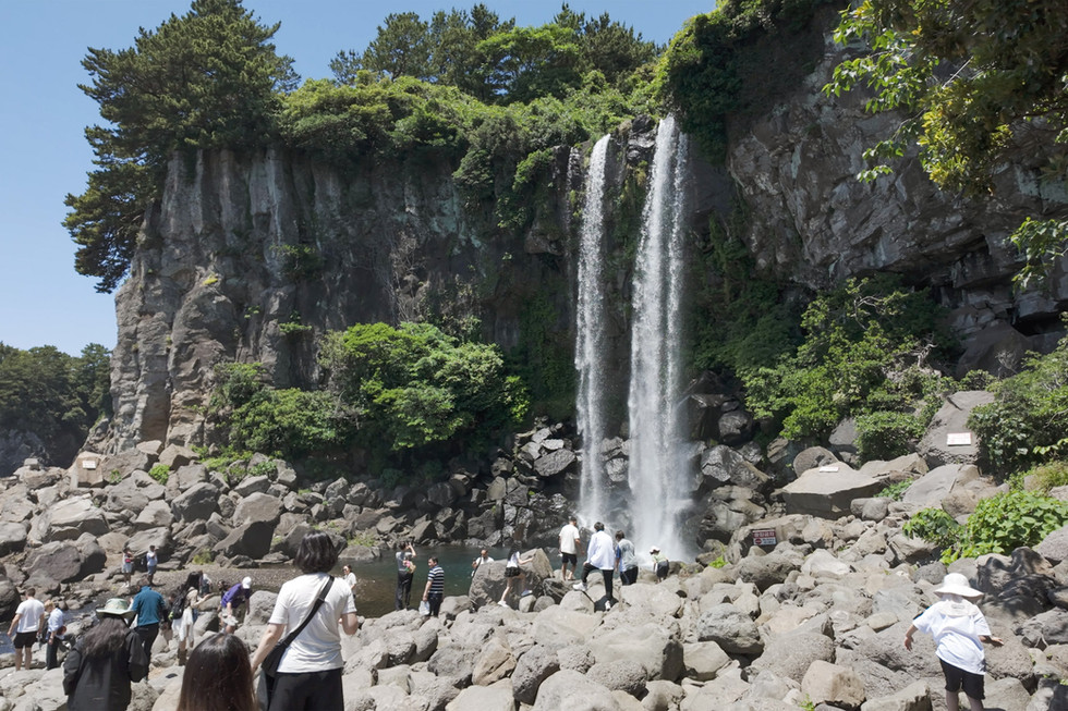 Seogwipo Jeongbang Waterfall jeju island south korea น้ำตกจองบัง เกาะเจจู เกาหลีใต้