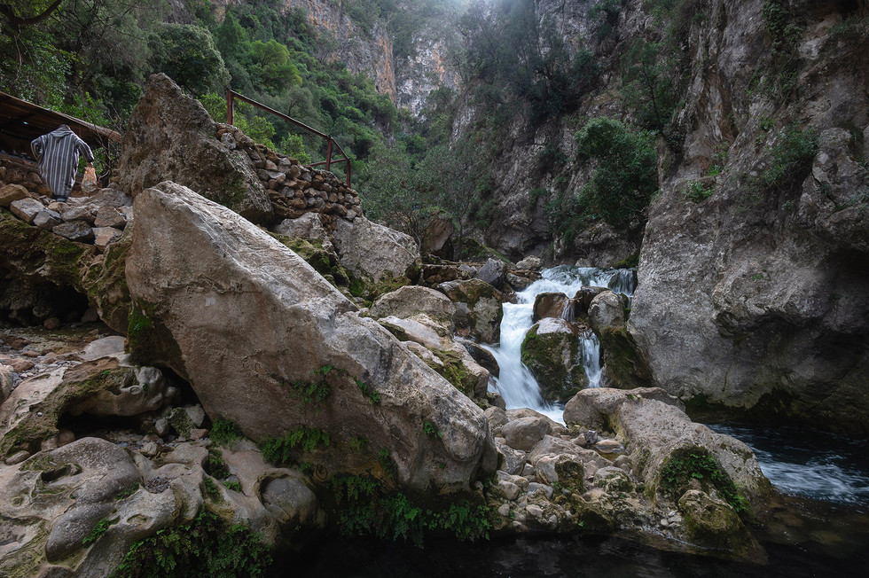 god's bridge trail akchour morocco