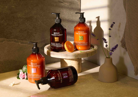 Propstylist und Set Designerin Nina Fröhlich für Botanist Douglas Spa in Köln Düsseldorf