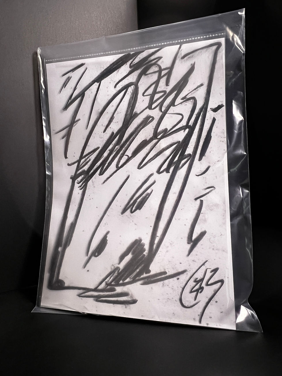 Nahaufnahme einer A4 Zeichnung von Michael Watzinger auf hochwertigem Papier