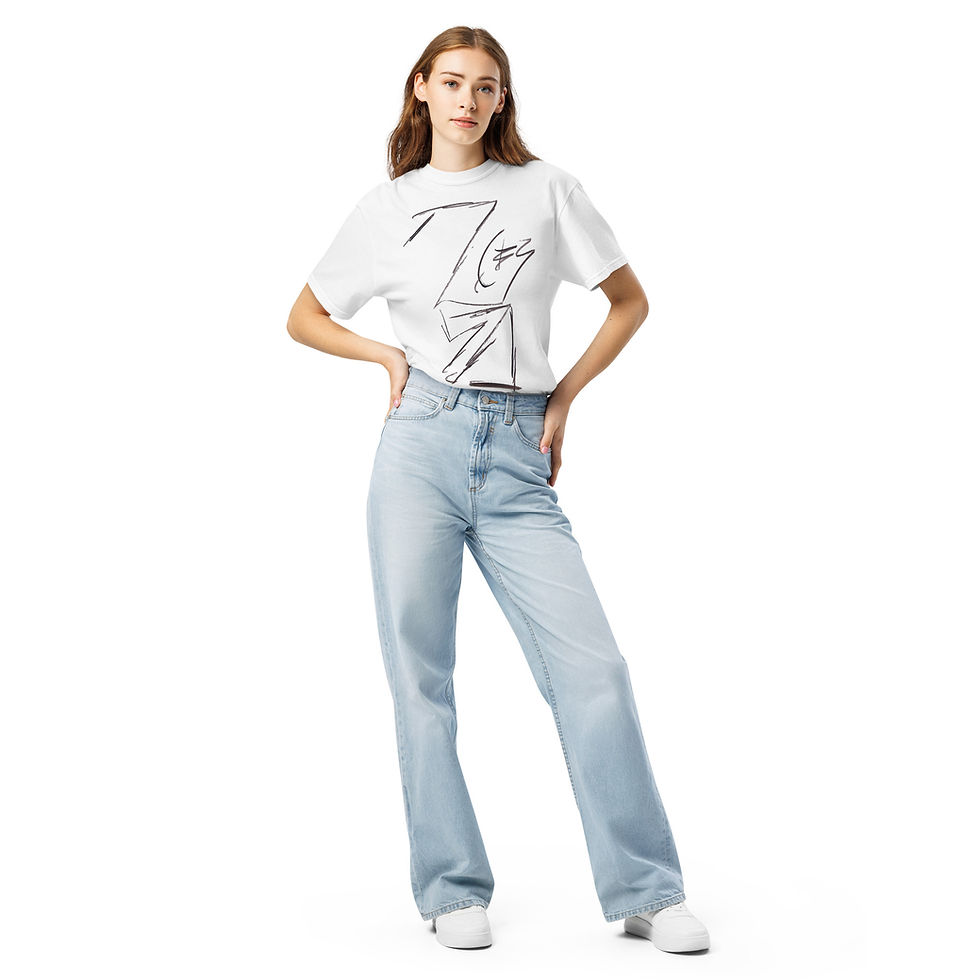 Nahaufnahme eines weißen Medes Group Comfort Colors Fifty-Four Unisex T-Shirts auf einem weißen Hintergrund