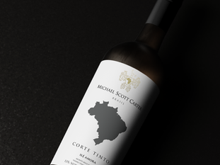 Mais que vinho: Michael Scott Carter engarrafa história, identidade e propósito
