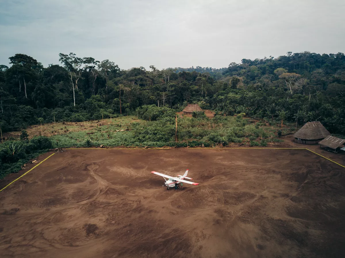 Landing strip Tsekunts.webp