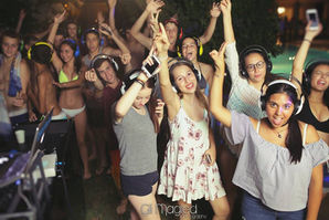 אטרקציות לבת מצווה - מפעיל די גיי או מפעיל מסיבת פול מון?