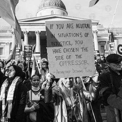 Protesta Palestina en Trafalgar Square, Londres, Inglaterra, Reino Unido. Autor: Tim kahane.