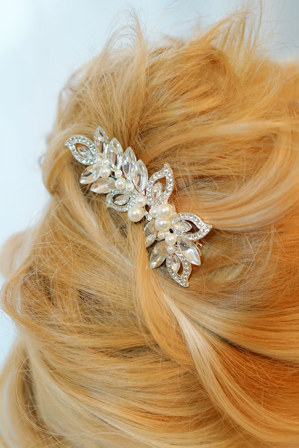 Thumbnail: The Giselle Hair Combs - Silver