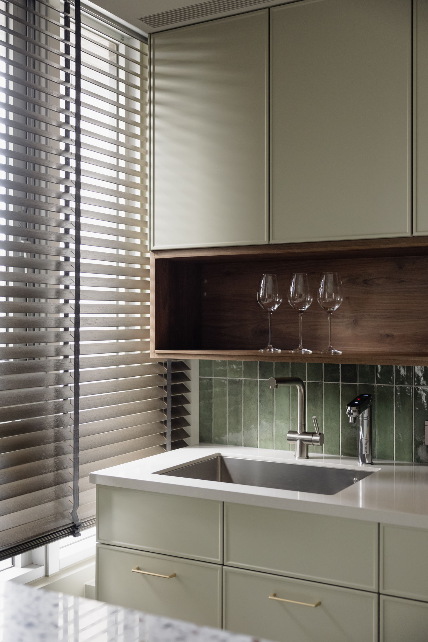 Chou Residence II luxury residential interior design by Project Atelier Taipei. Featuring warm minimalist wood tones, custom cabinetry, and modern styling.長虹詠吉 Chou Residence II 住宅設計。有靚設計 Project Atelier 台北室內設計，高端私宅木質調慢活美學。