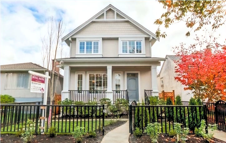 4942 Moss Street_edited.jpg