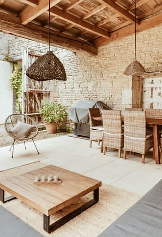 Outdoor covered relaxation area