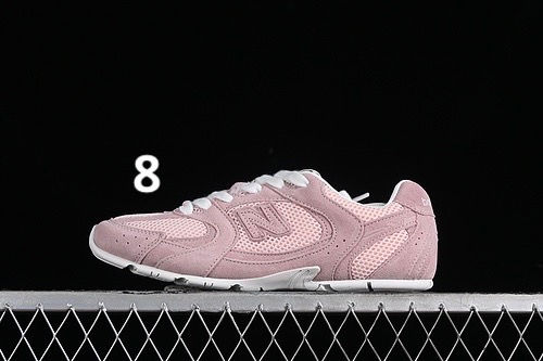 תמונה ממוזערת: Miu Miu x New Balance