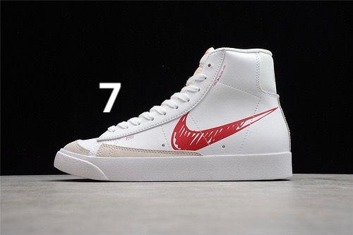 תמונה ממוזערת: Blazer 77