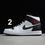 תמונה ממוזערת: Jordan 1 Mid
