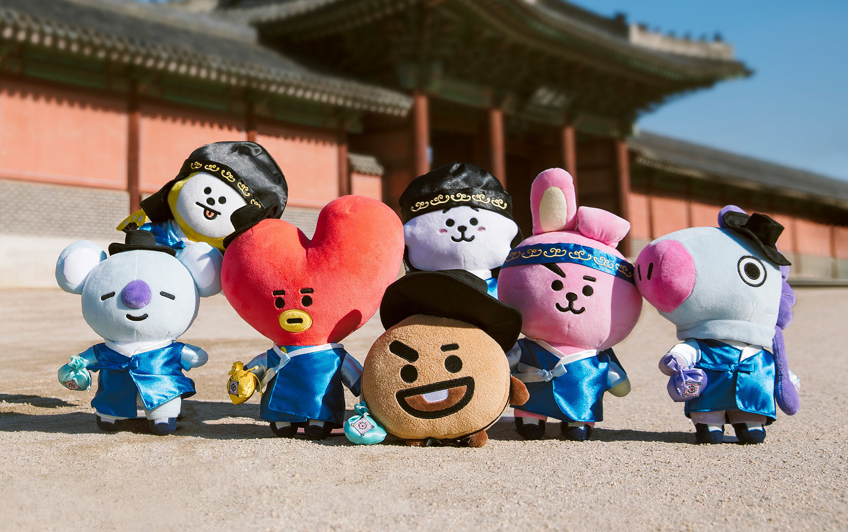 BT21 - Hanbok Edition Standing Doll