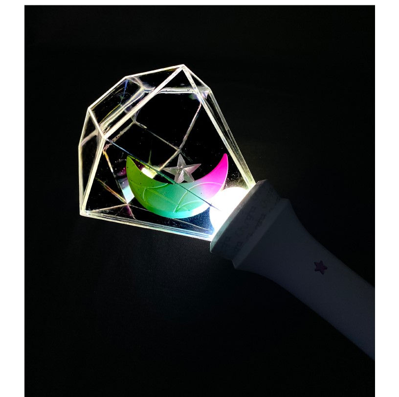 Thumbnail: CHUNG HA - Official Light Stick 'ByulrangBong'