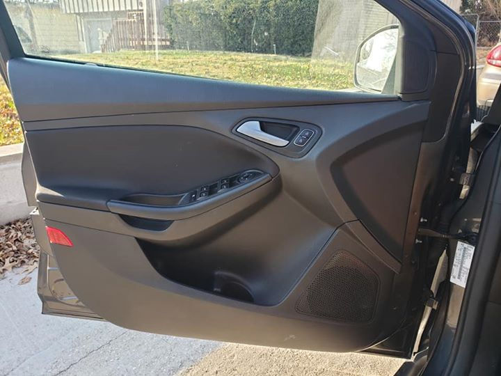 Thumbnail: 2016 Ford Focus SE