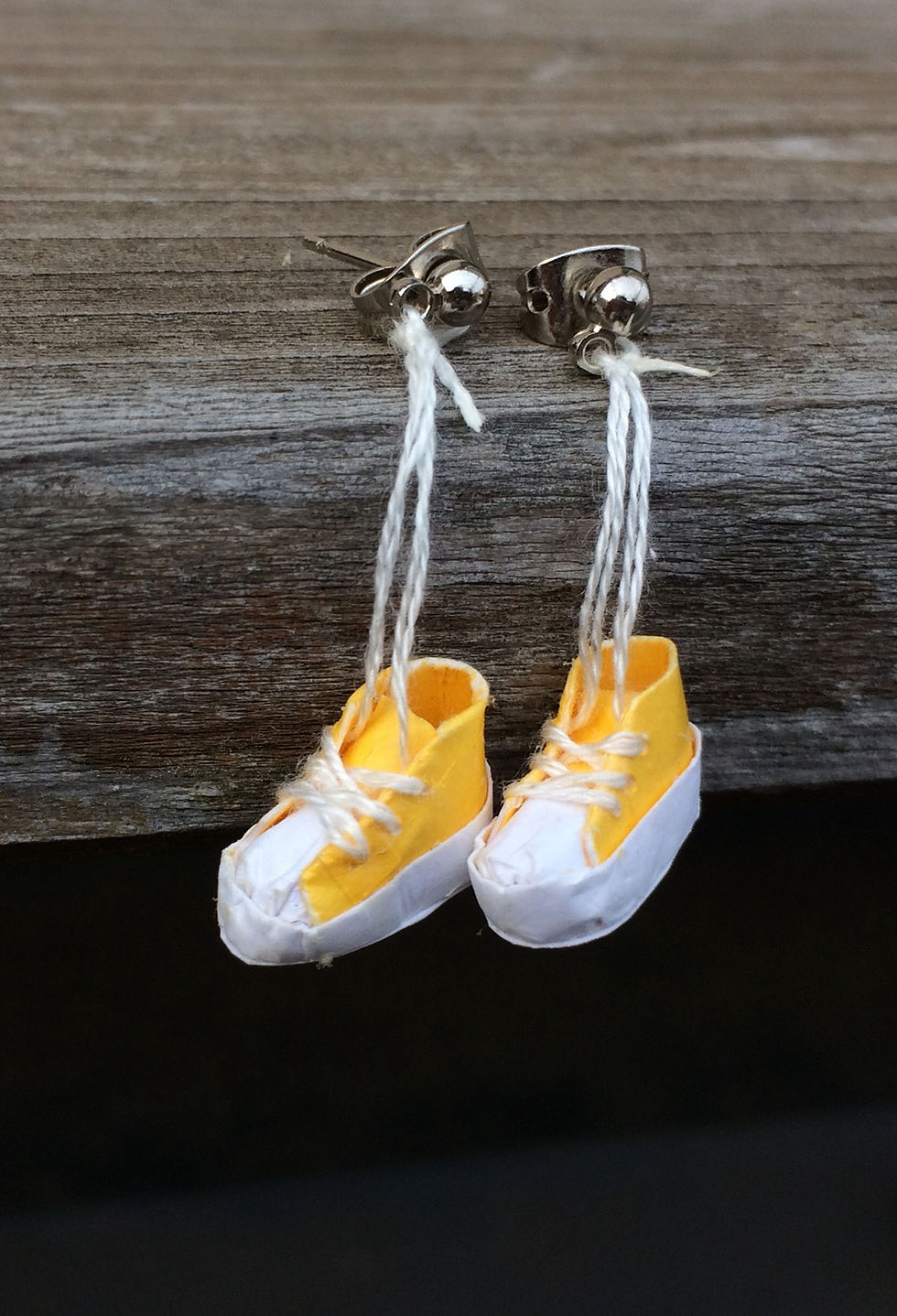 スニーカーピアス