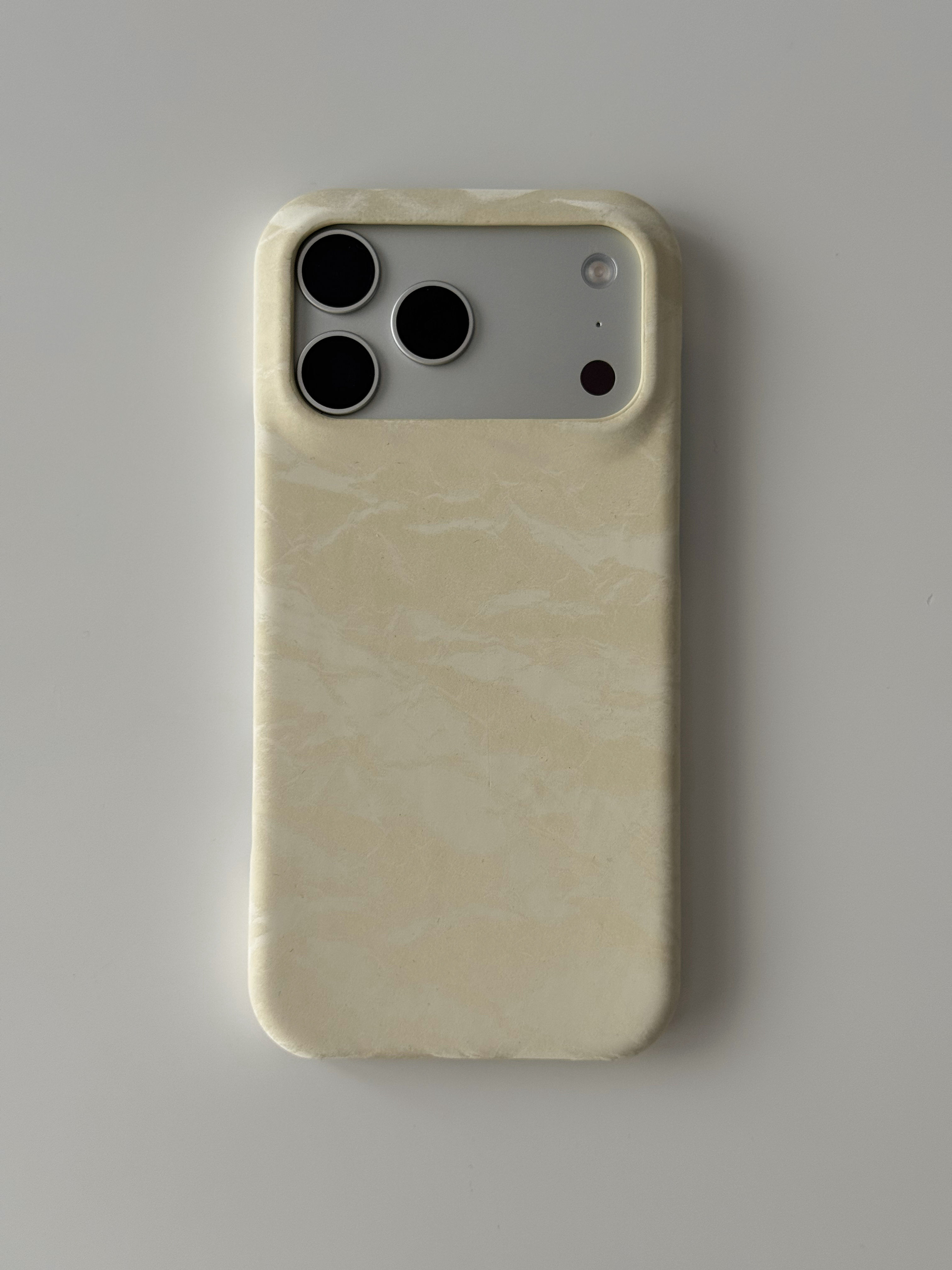 ЧОХОЛ ДЛЯ IPHONE "ОКСАМИТ" МОЛОЧНИЙ