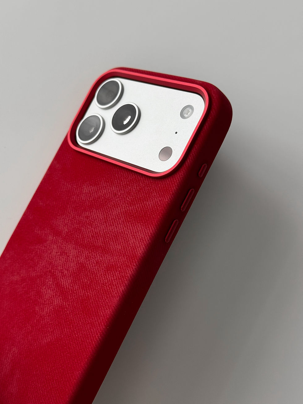 Прев'ю: ЧОХОЛ ДЛЯ IPHONE З MAGSAFE "ЗАМШЕВА М'ЯКІСТЬ" ЧЕРВОНИЙ