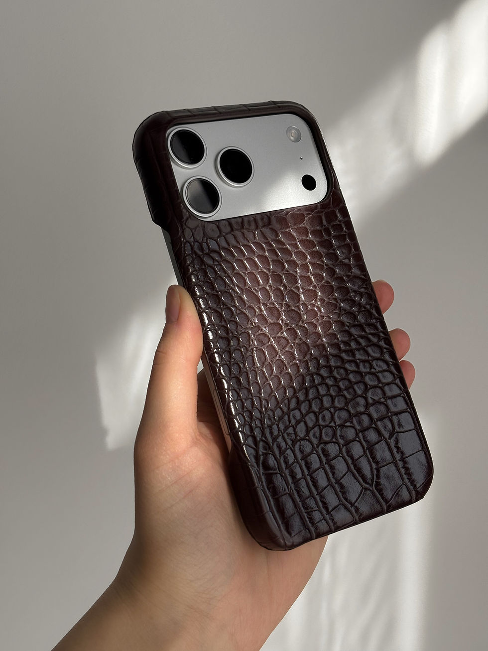 Прев'ю: ЧОХОЛ ДЛЯ IPHONE "GATOR SKIN" ШОКОЛАДНИЙ