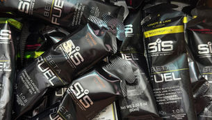 A bunch of dual-source carb running gels