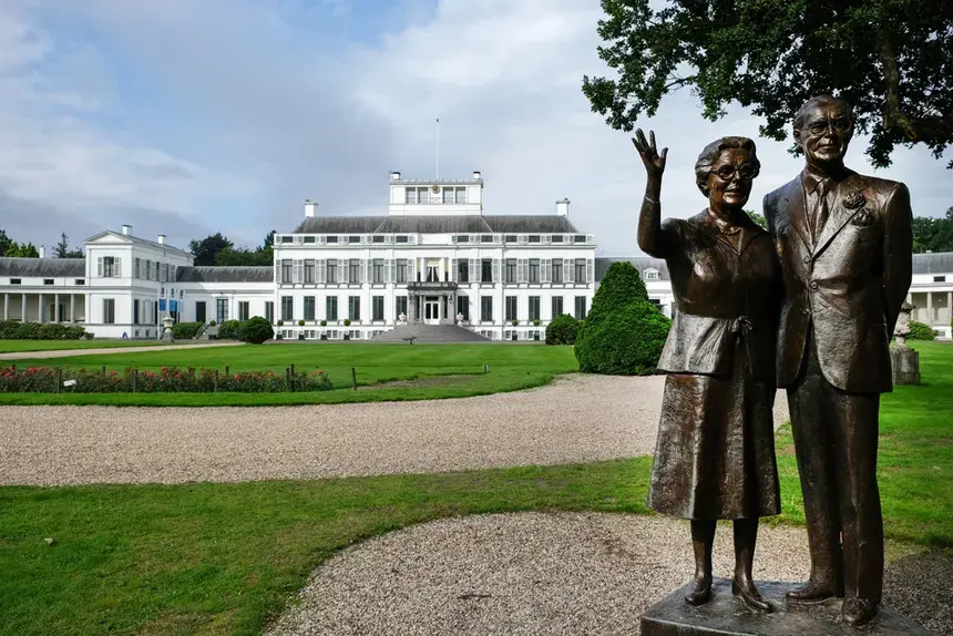 14 ,15 ,16 & 17 May PALEIS SOESTDIJK - ZOMERFAIR SOESTDIJK Royal Shopping & Regal Enjoyment!