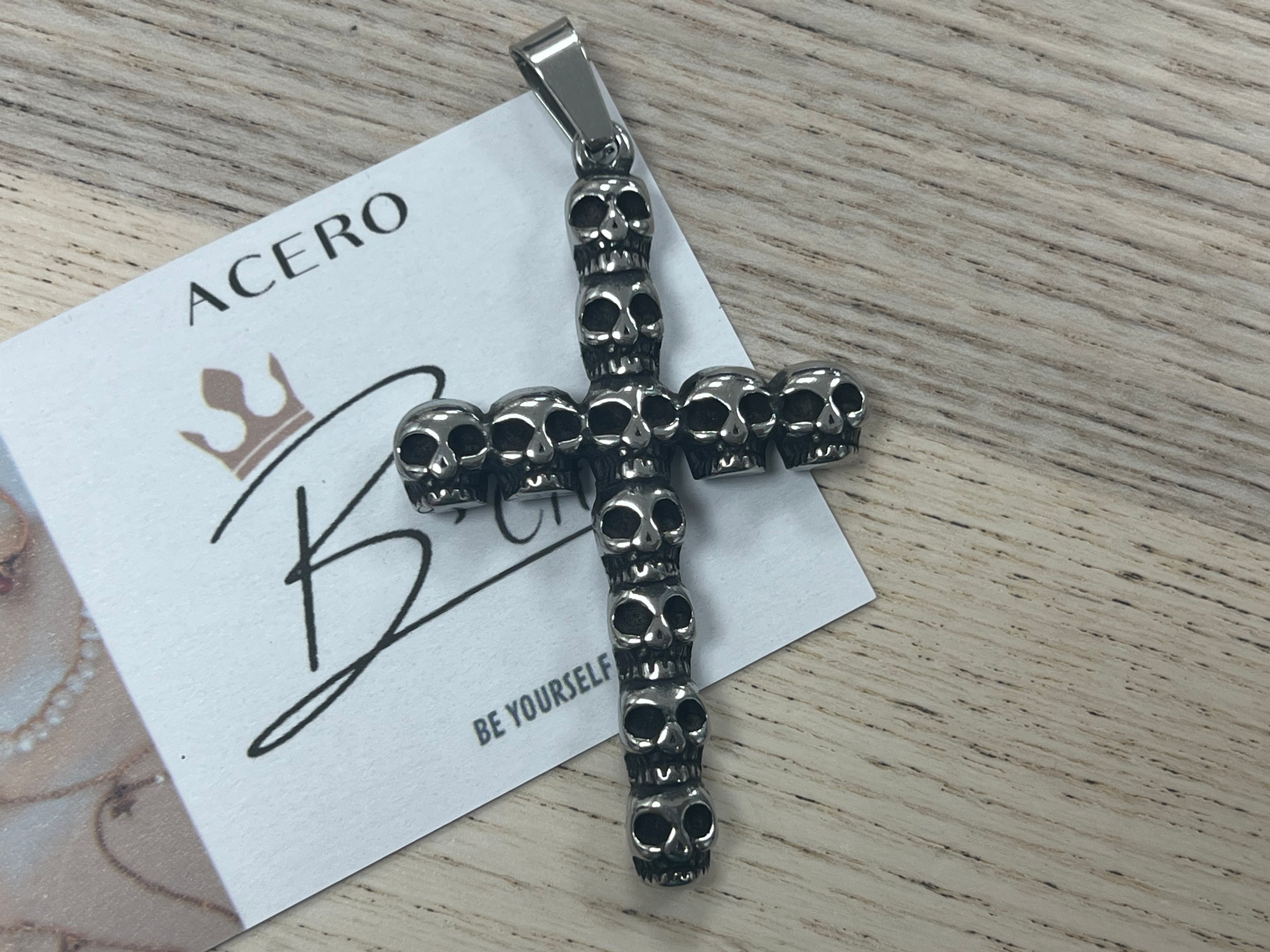 Dije Acero Cruz de Calaveras Grande