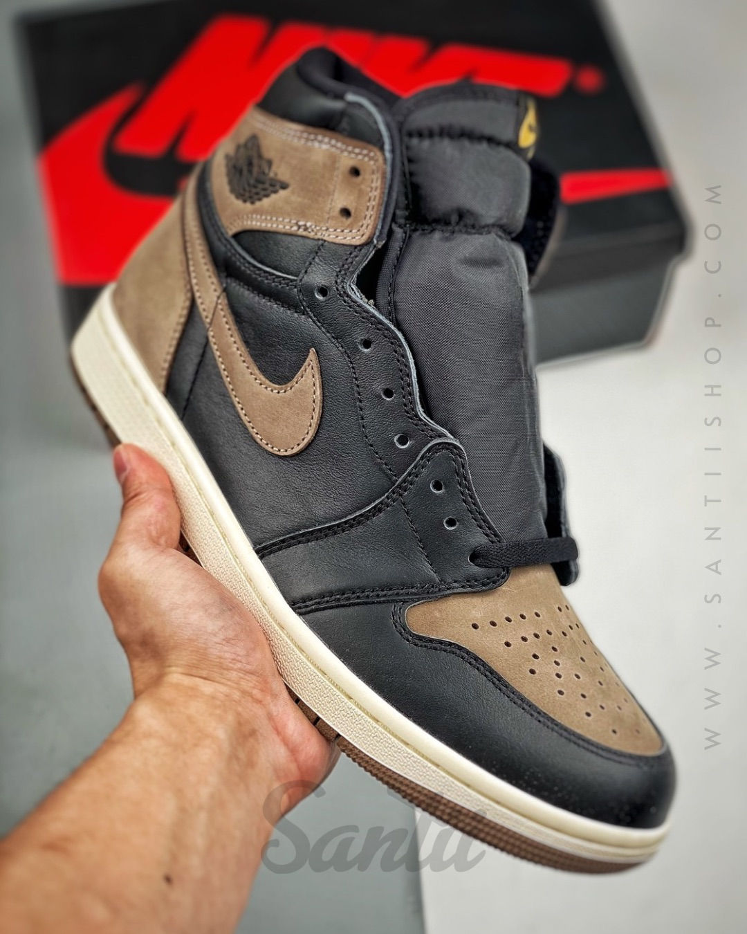 Air Jordan 1 Mid "Palomino"
