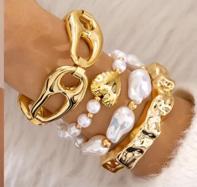 Shiny Multi Gold & Pearl Cuff Bracelet Set