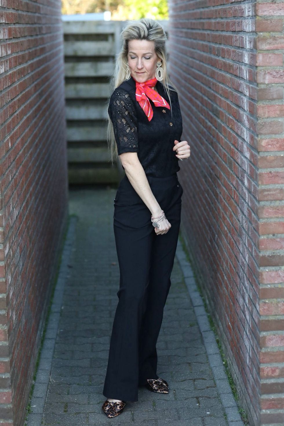 Thumbnail: Triple Nine travel blouse kant zwart 