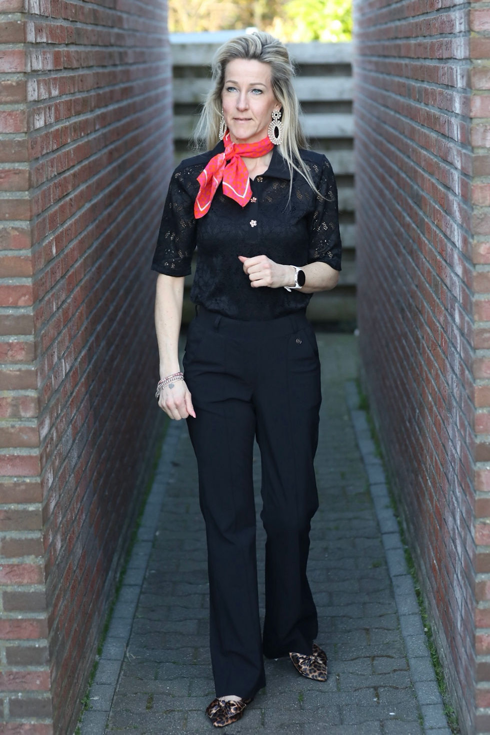 Thumbnail: Triple Nine travel blouse kant zwart 