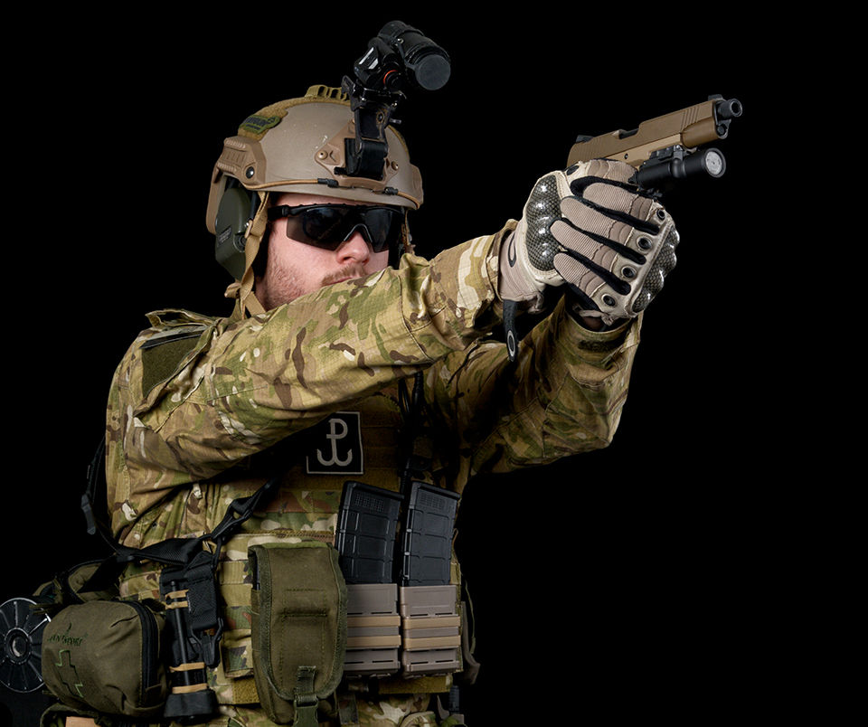 Thumbnail: R28 (TG-1) - Dark Earth/Brown [Army Armament]