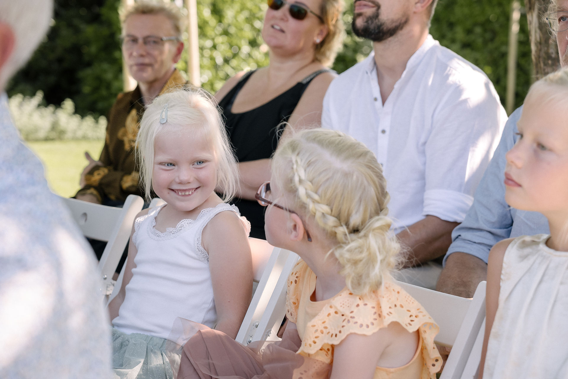 Kinderen bij een trouwceremonie