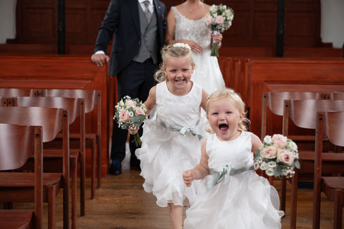 kinderen in de trouwvideo