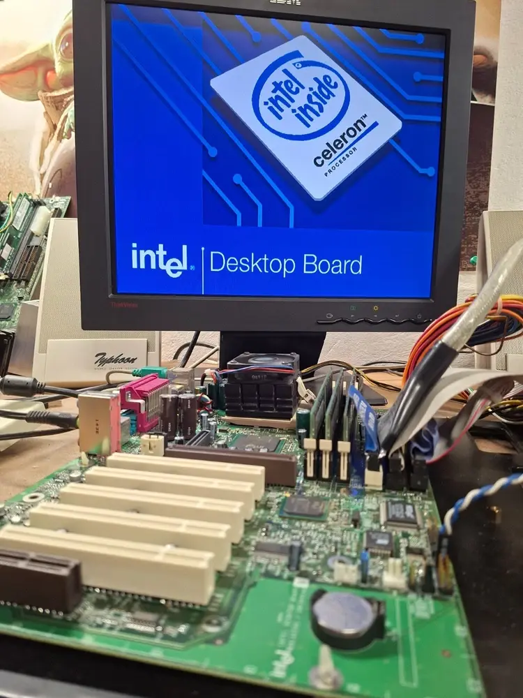 Thumbnail: PGA370 Intel D815EEA2 MoBo i815E chipset with Celeron 800 MHz & I/O shield