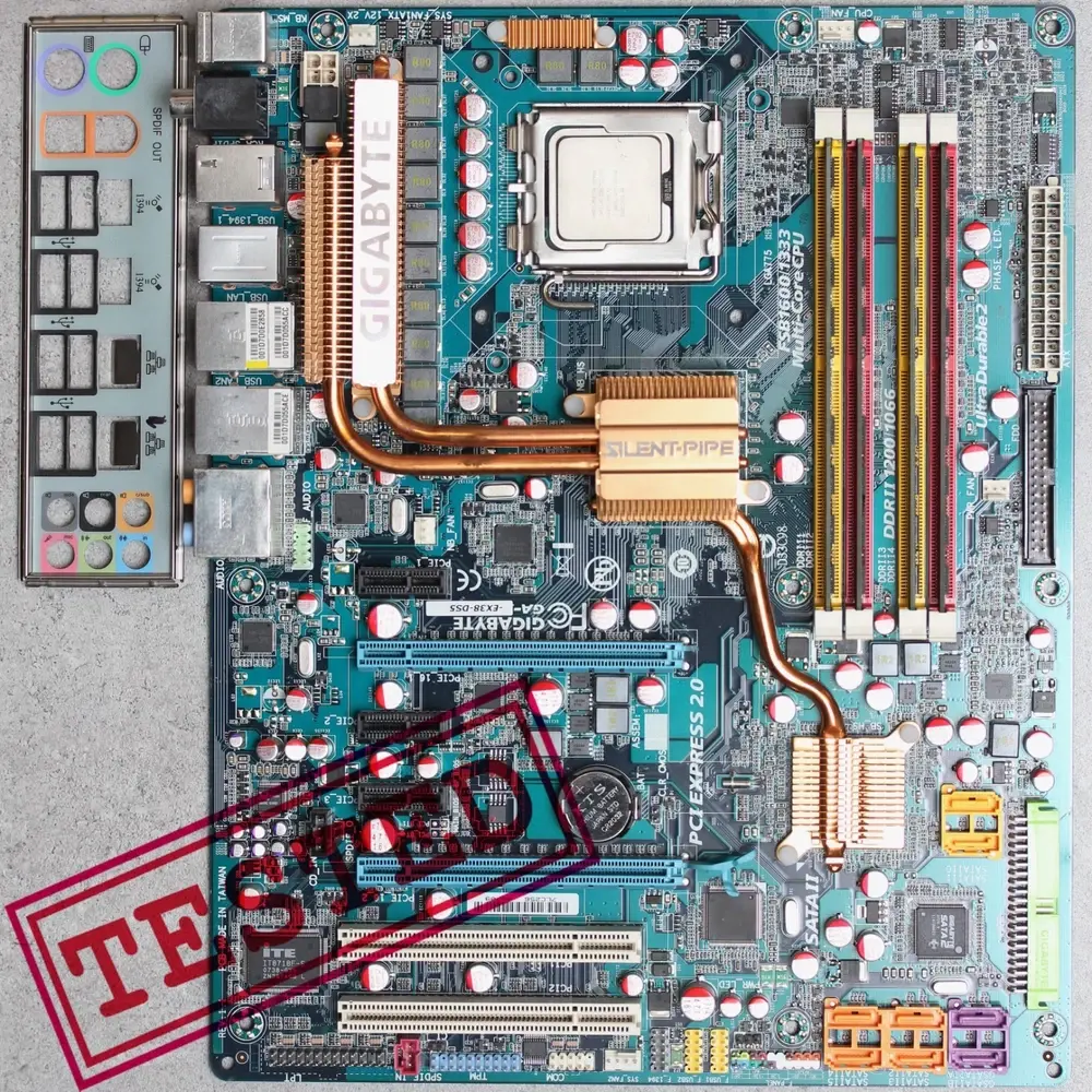 LGA 775 GIGABYTE GA-EX38-DS5 Intel X38 MoBo with CPU E8400, 4GB RAM & I/O shield