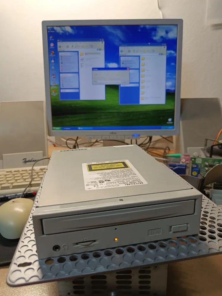 Thumbnail: ATA/IDE MITSUMI CRMC-FX800S 8x Internal CD-ROM Drive (Reader) Biege