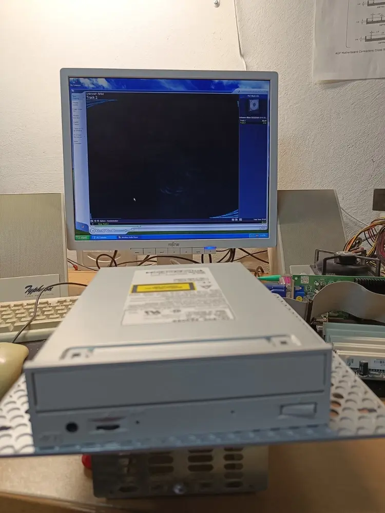 Thumbnail: ATA/IDE NEC CDR-273 4x (Quad Speed) Internal CD-ROM Drive (Reader ) Biege