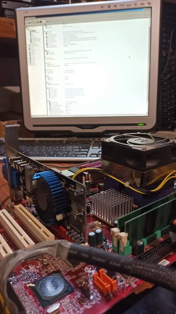 Thumbnail: Socket 462/A MSI KT6V-LSR VIA KT600 chipset Motherboard with CPU & I/O Shield